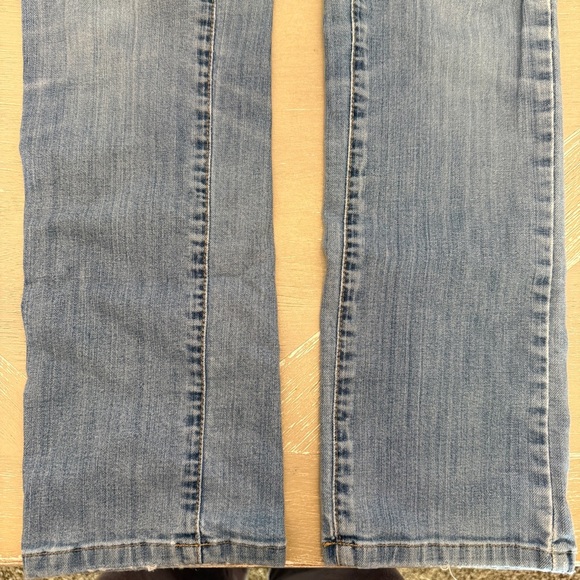 L.L. Bean Blue Straight Leg Jeans Classic Fit Denim - Picture 2 of 8